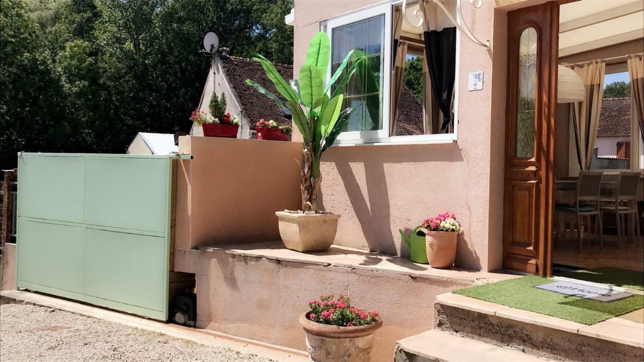 Maison D Helene Villy  Exterior photo
